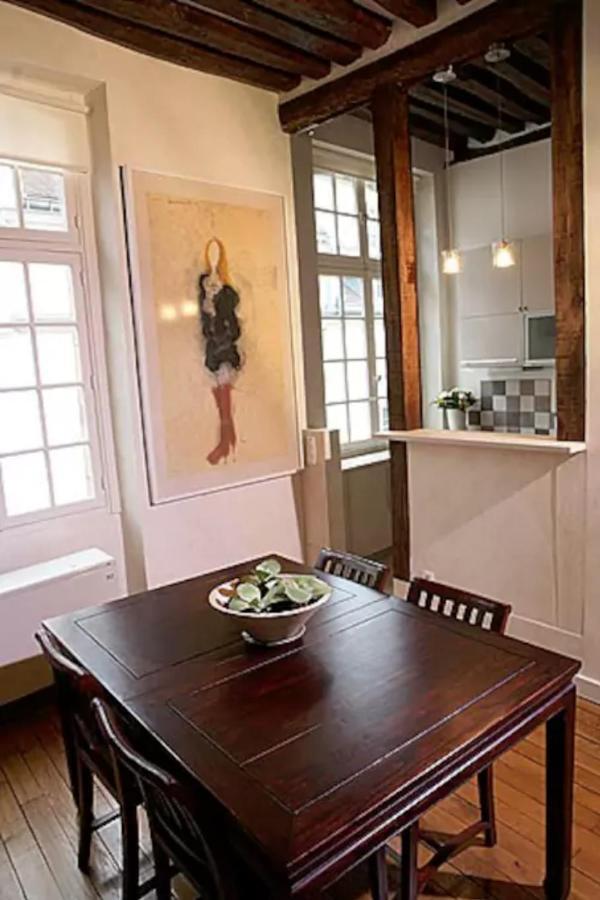 Apartamento Charming Cosy Triplex In Trendy Marais París Exterior foto